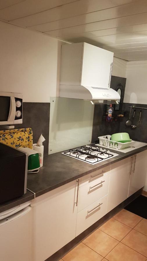Appartement Meuble Bord De Mer Fos Sur Mer Fos-sur-Mer Eksteriør bilde
