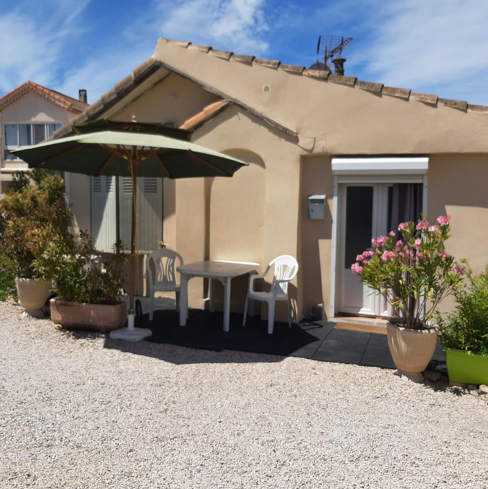 Appartement Meuble Bord De Mer Fos Sur Mer Fos-sur-Mer Eksteriør bilde